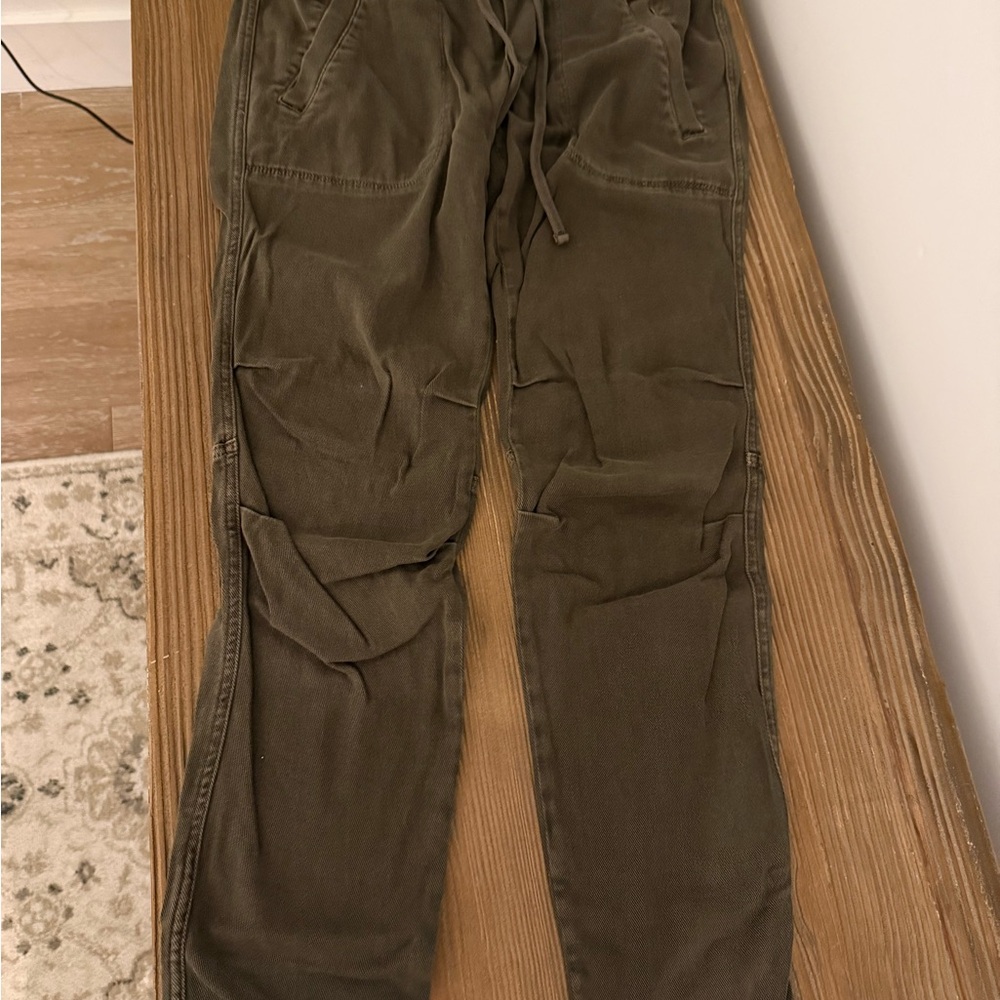 James Perse womens Dark Olive Cargo Pants